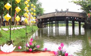 Những cây cầu ngói cổ kính trong kiến trúc Việt.03